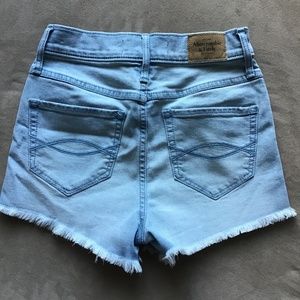 Abercrombie & Fitch High Rise Shorts 00 /24